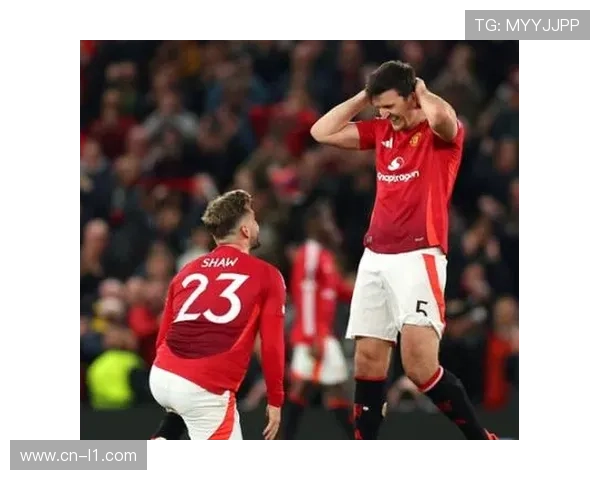 维拉2-1逆转曼联，七连胜创36年纪录